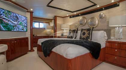 SWEET ESCAPE 40m motor yacht charter, photo 9