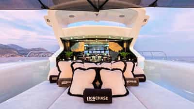 Aft deck Sun Pads