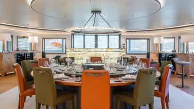 Main saloon fine dining