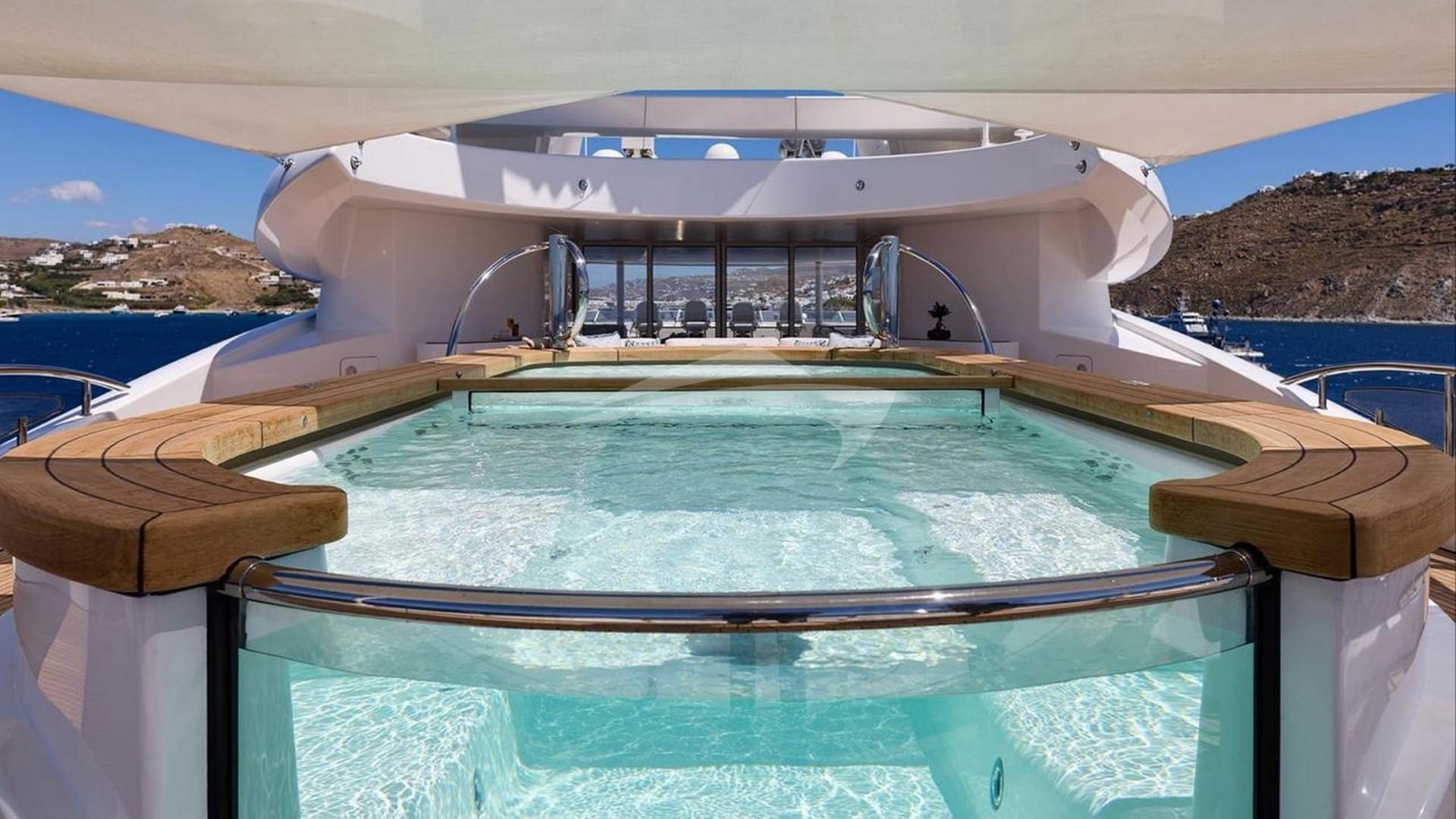 Sundeck Summing Pool