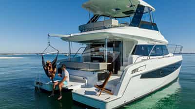sister boat