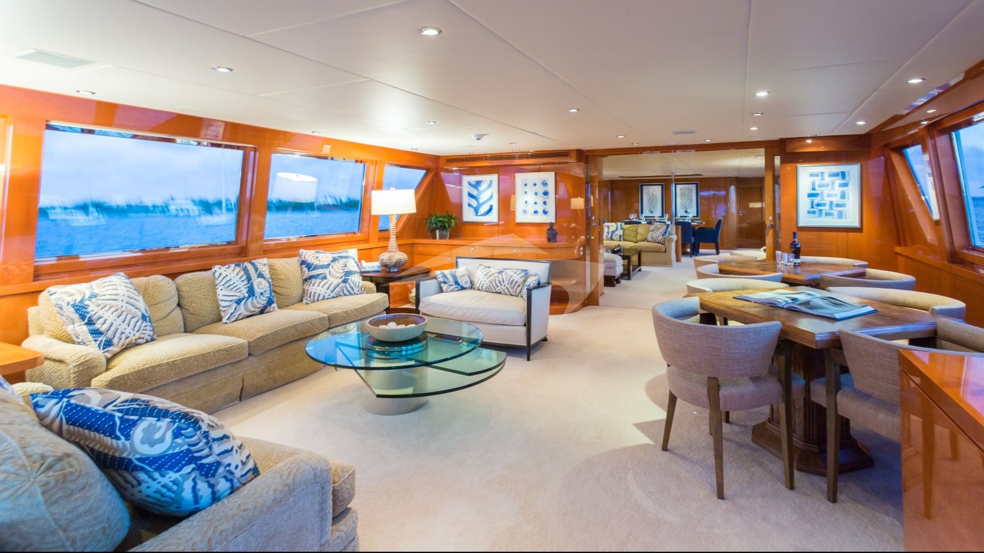 Aft Salon Looking Forward