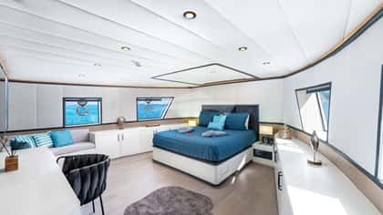 CALM DOWN 30m motor yacht charter, photo 6