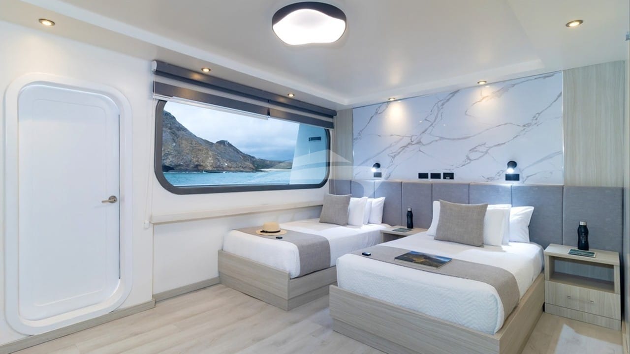 Balcony cabin