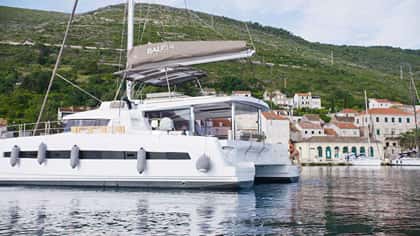 NAMASTE OF BALI 17m sailing yacht charter, photo 9