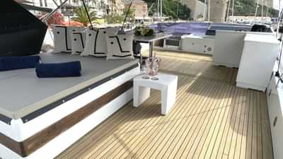 Flybridge sunbed