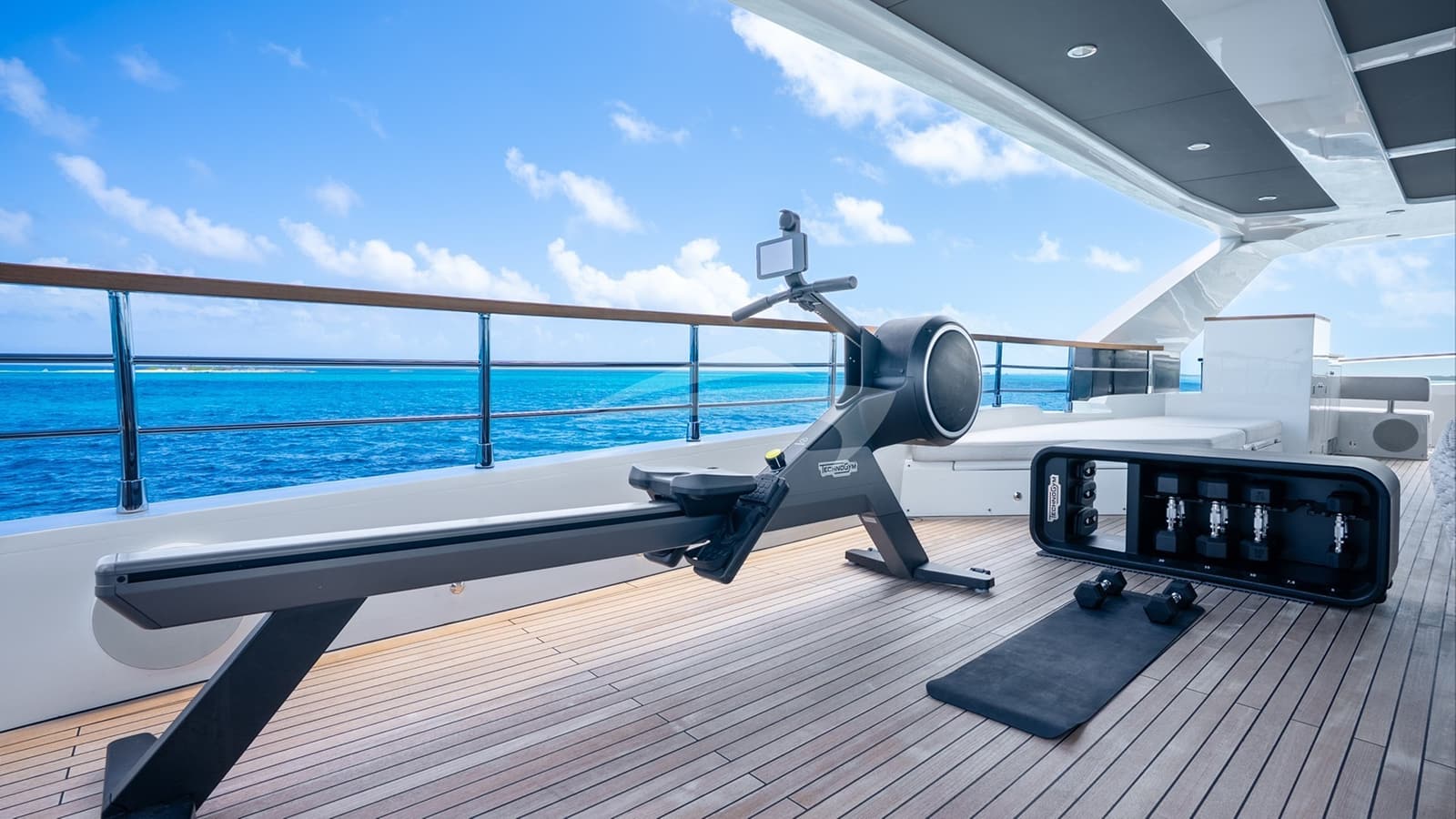EAU LA LA, photo from the yacht portfolio 27