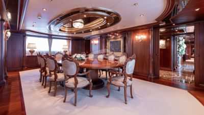 Main saloon fine dining