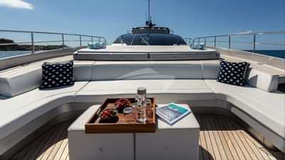 Foredeck Seating
