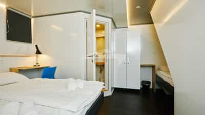 Triple Cabin