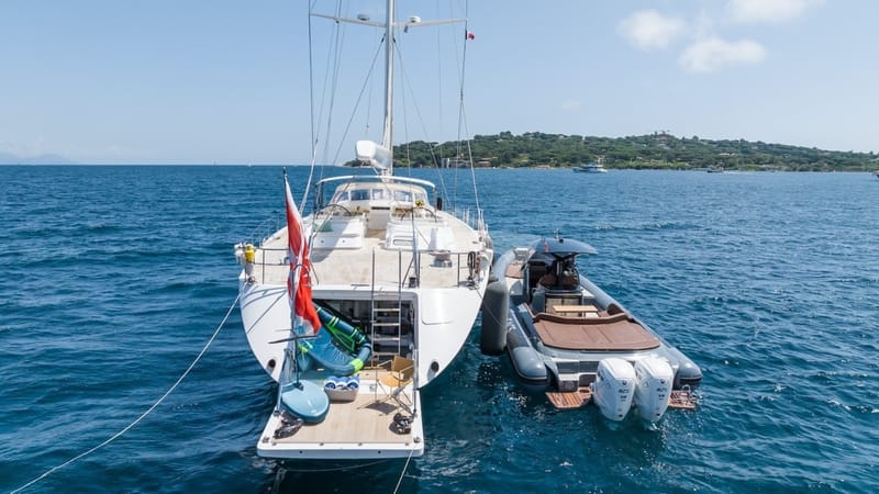 Aft platform with toys