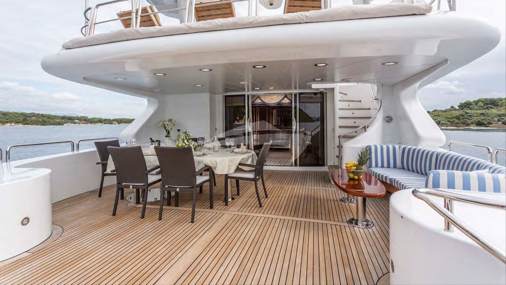 Aft deck and dining area