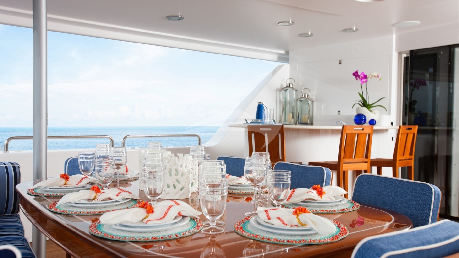 Aft Deck Dining and Bar