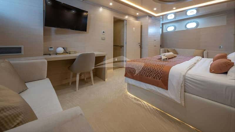 LOVE STORY 43m motor yacht charter, photo 2