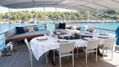 Deck Dining