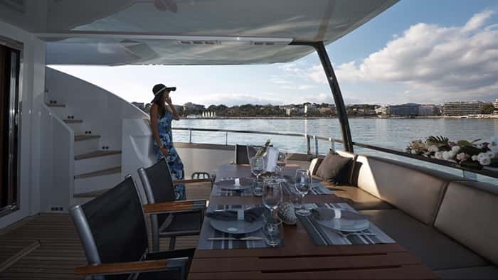 QUANTUM 28m motor yacht charter, photo 2