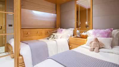 Guest cabin