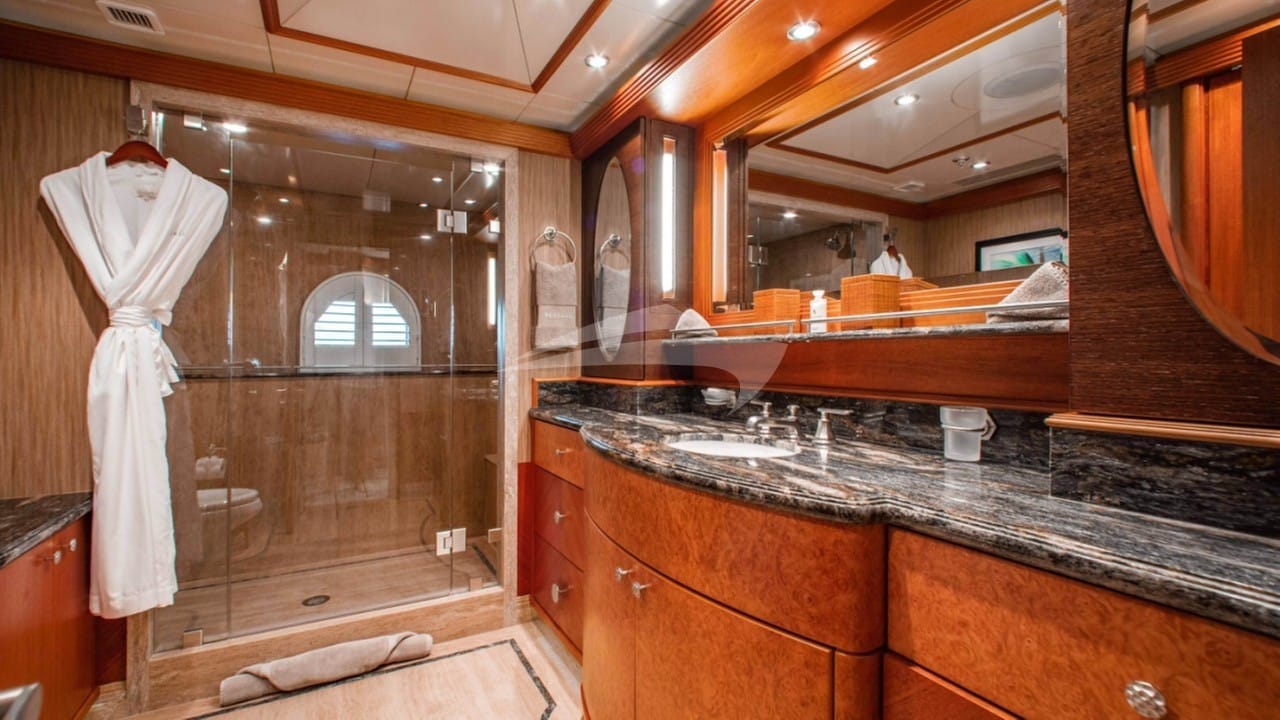 Lower Deck | Guest Stateroom Ensuite