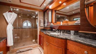 Lower Deck | Guest Stateroom Ensuite