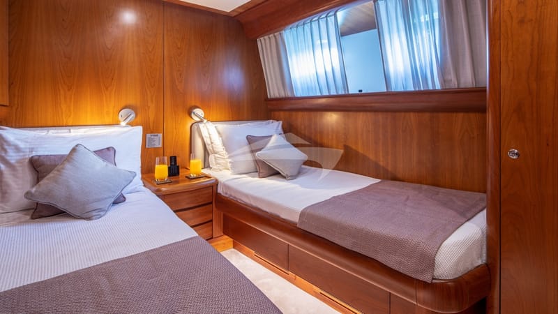 Twin Cabin