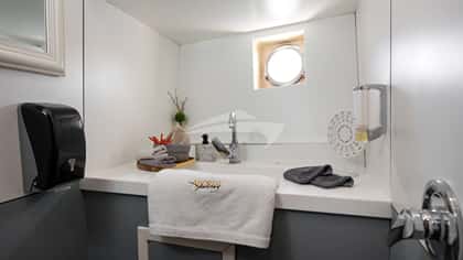 ABORDA 30m motor yacht charter, photo 11