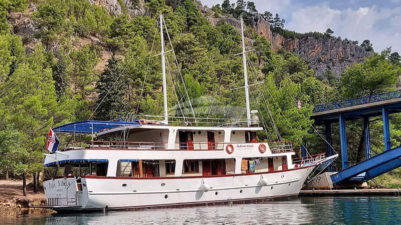 OTAC NIKOLA 28m motor yacht charter, photo 5