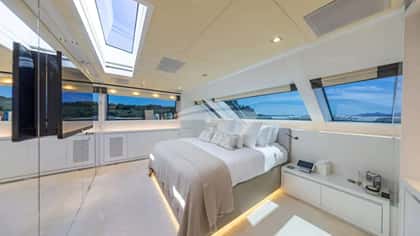 ZULU 3 34m motor yacht charter, photo 6