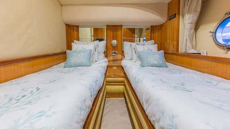 EVOLUTION 21m motor yacht charter, photo 8