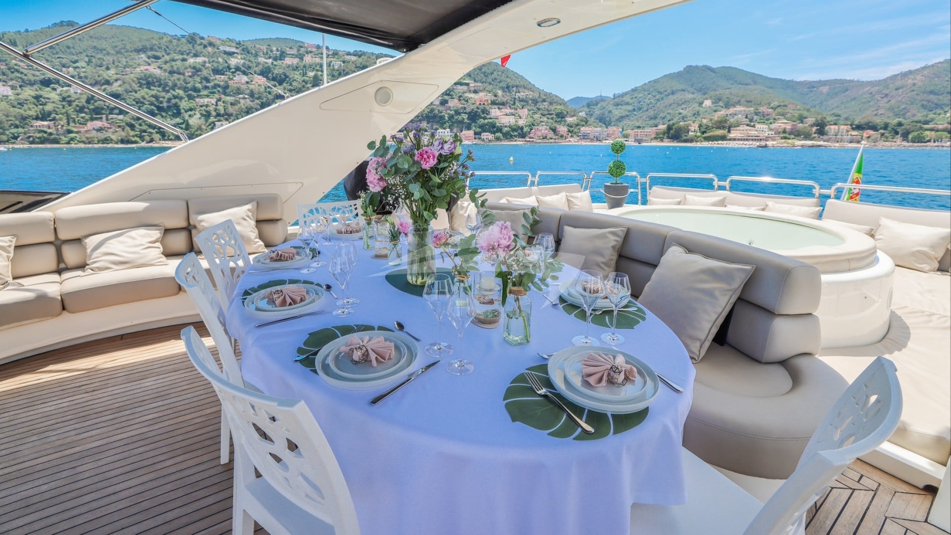Flybridge Dining