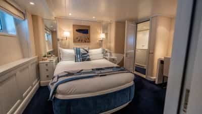 VIP Cabin