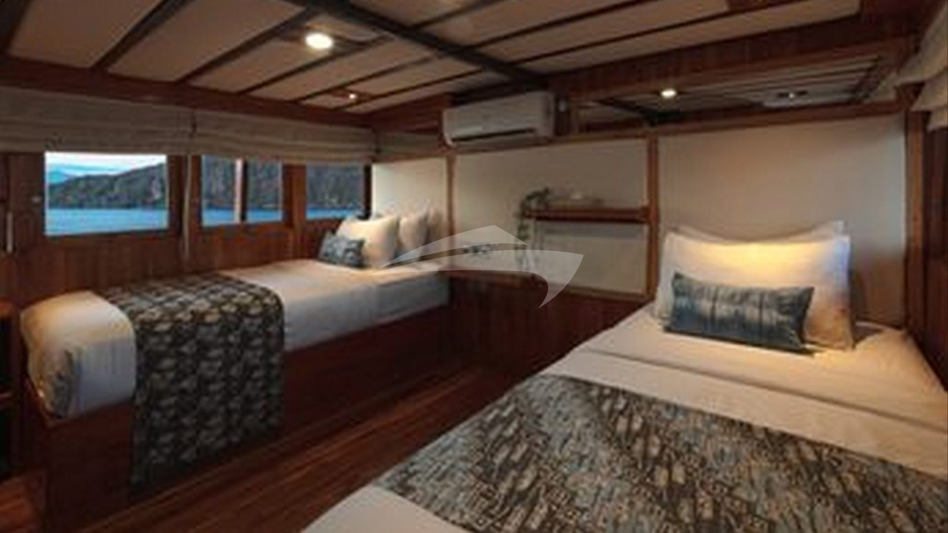 Twin Cabin
