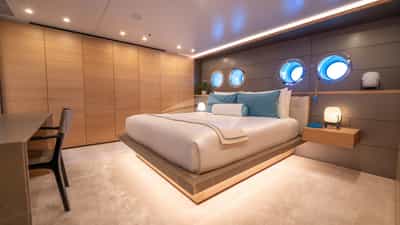 Guest cabin