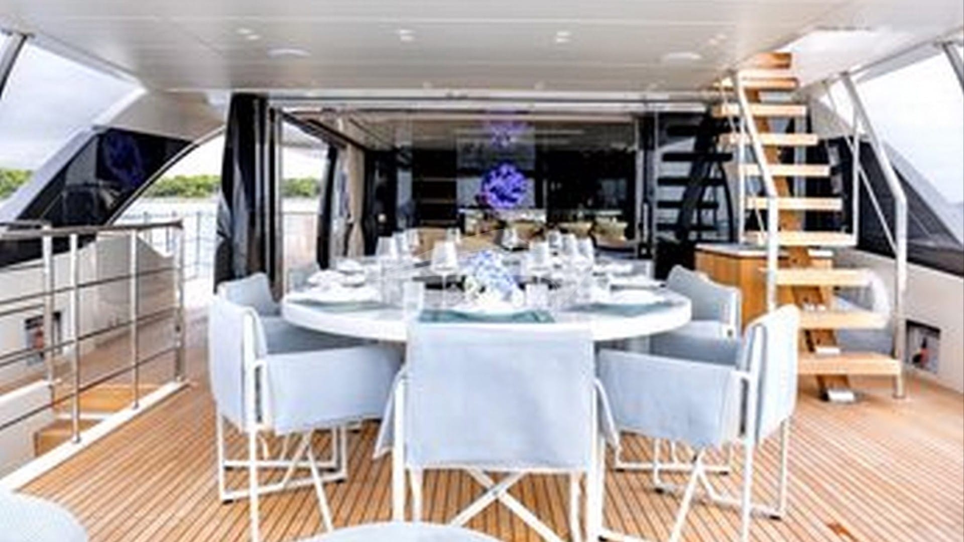 Aft Deck Dining