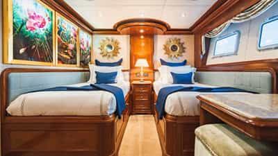 Twin stateroom with additional Pullman