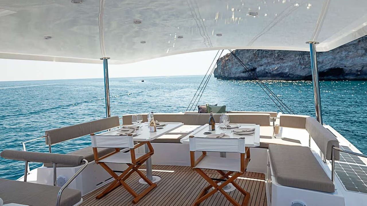 CHILLIN HUT, photo from the yacht portfolio 3