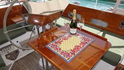 Cockpit Table
