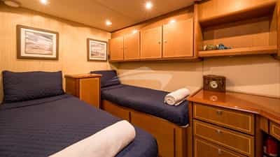 Twin Cabin