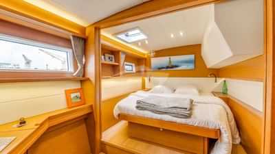Aft port cabin