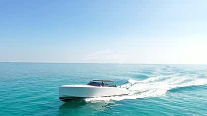55 VANDUTCH 17m motor yacht charter, photo 6