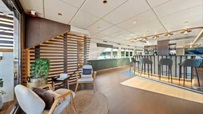 ANIMA MARIS Saloon (3)