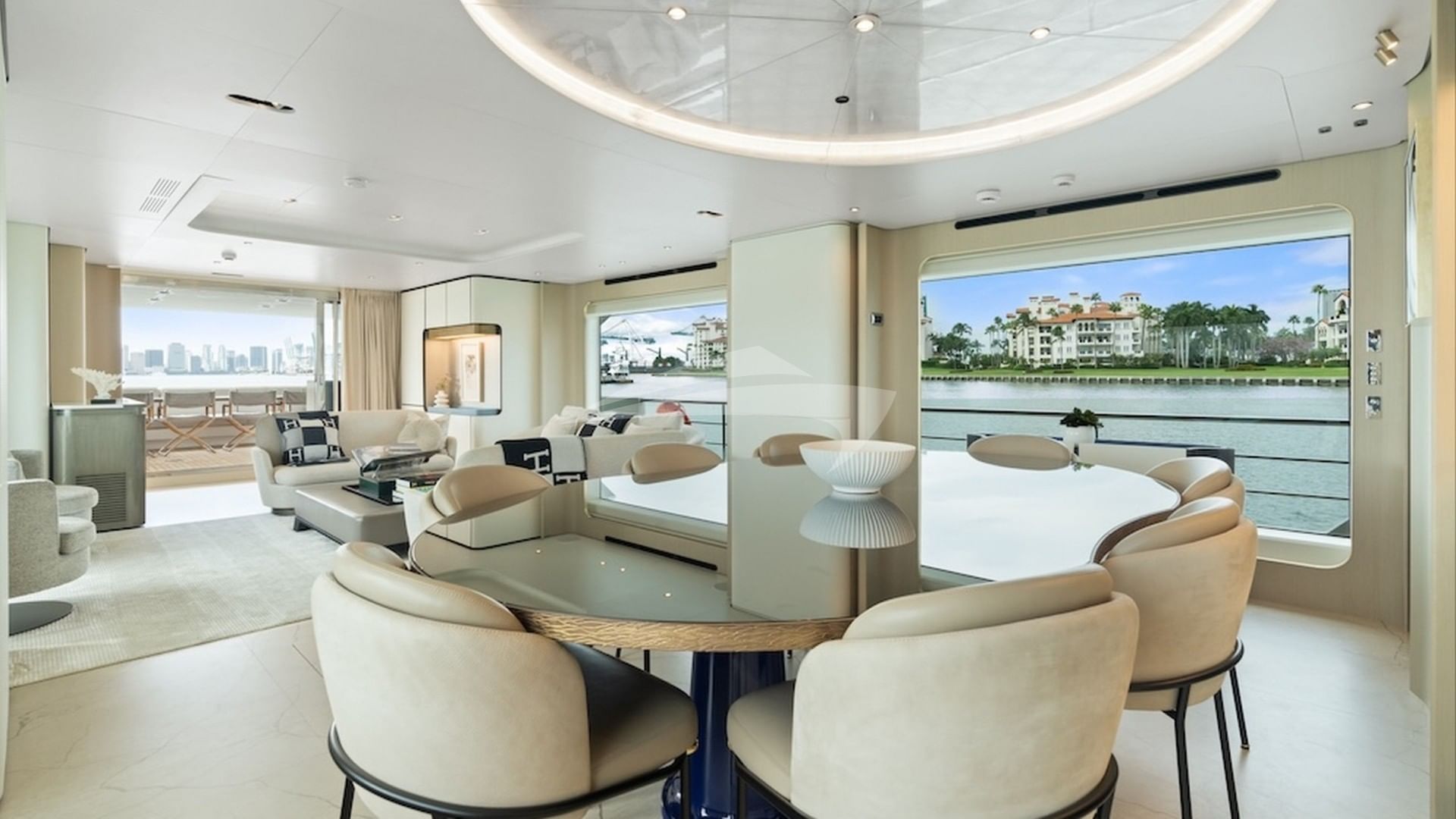 Main Deck Salon Dining