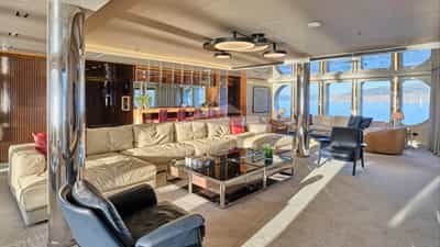 Upper Deck Main Salon