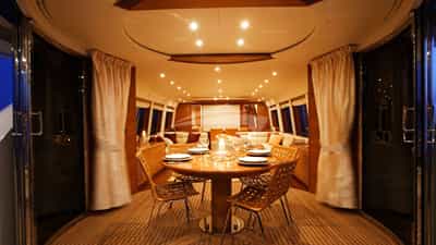 Elegant dining arrangement