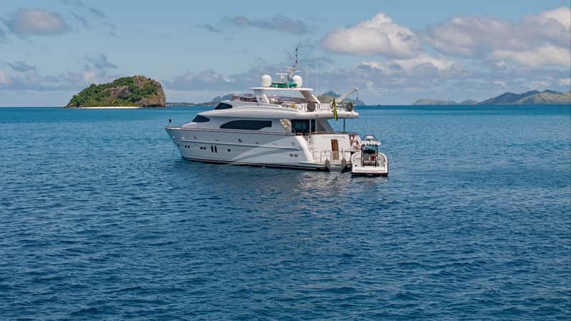 THE CLUBHOUSE 27m motor yacht charter, photo 6