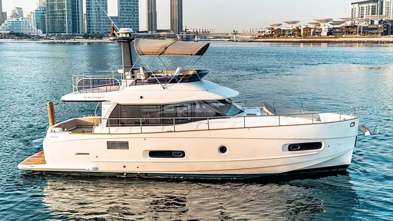 FAT BOB 13m motor yacht charter