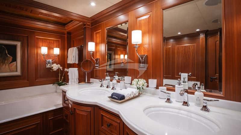 CROSSED SABRE 44m motor yacht charter, photo 7