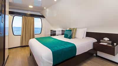 Double cabin