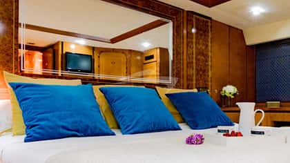 FURIA SEXTO 21m motor yacht charter, photo 13