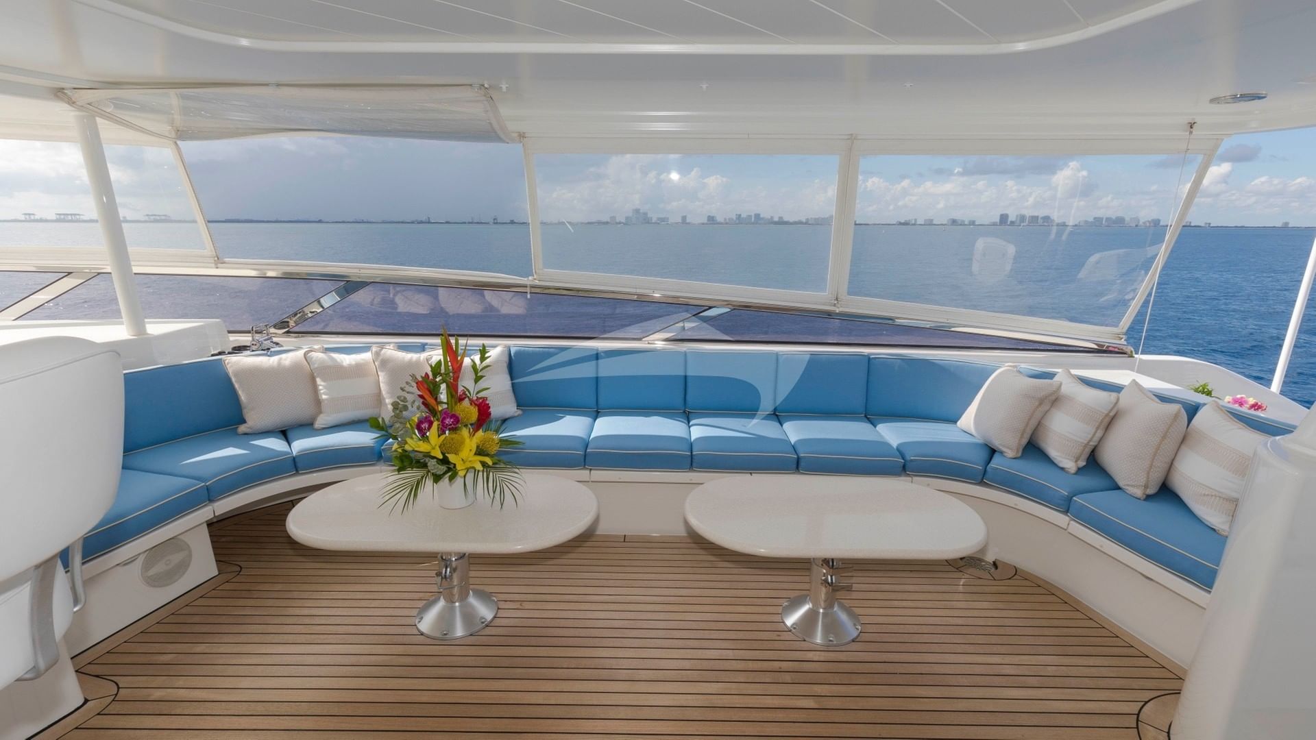 Flybridge Seating Starboard