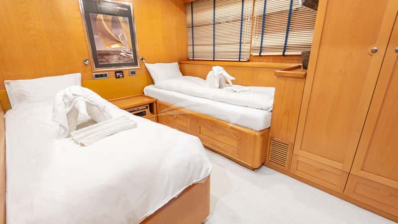 VIVA SHIRA 29m motor yacht charter, photo 6